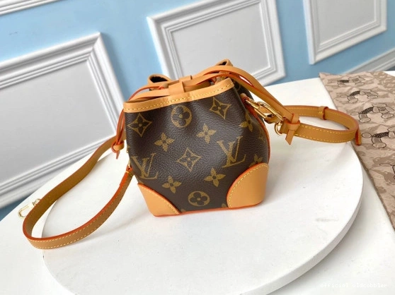 Official oldcobbler LOUIS VUITTON NOÉ PURSE 0719
